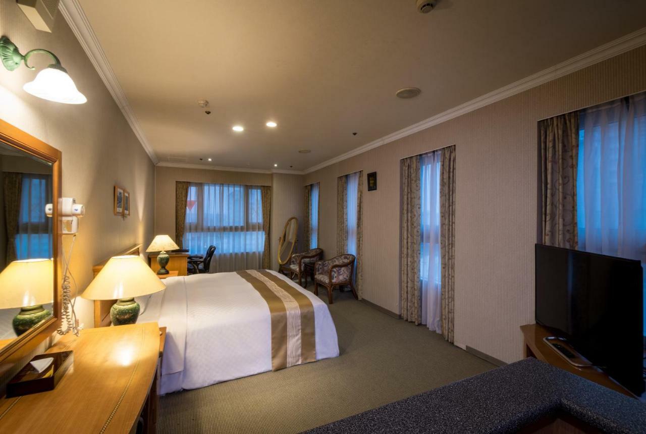 Formosa Corridor Hotel Taichung Bagian luar foto